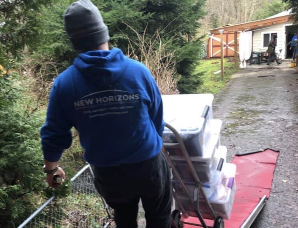 movers with hand truck